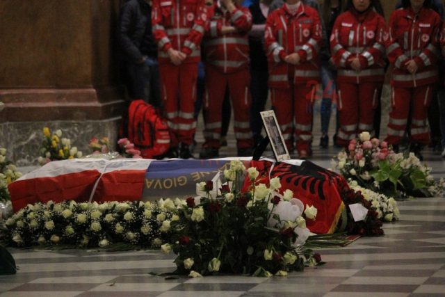 funeraliaureliohasaj03_33435210592_o_43911.jpg