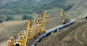 Korçë, vidhte naftë natën, bie në pranga roja e TAP