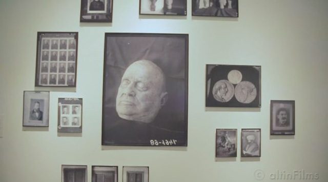 FOTO LAJM/ Imazhi i maskës së vdekjes së Gjergj Fishtës ekspozohet në Amsterdam