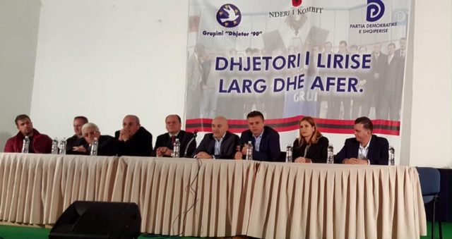 Gjirokastra përkujton 25 vjetorin e Lëvizjes së Dhjetorit, Mustafaj rikthehet ne takimet e PD