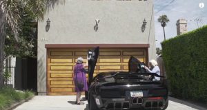 VIDEO/ Çfarë ndodh kur dy gjyshe dalin me Lamborghini?