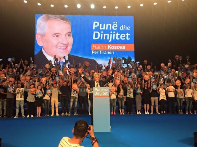 halim_kosova_pallati_i_kongr_3526.jpg