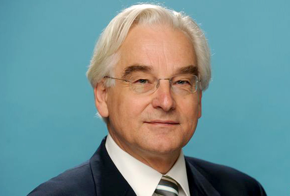 helmut_hoffmann_1120.jpg