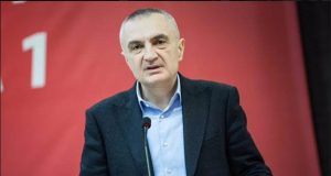 Meta, ja cfarë tha sot për Lulzim Bashën dhe protestën poshtë zyrës së tij