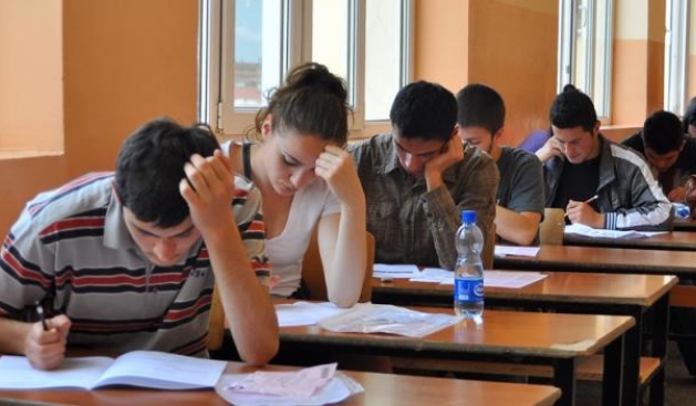 Matura shtetërore, MAS ende nuk ka publikuar udhëzimin. Malaj: Edhe këtë vit 5 provime