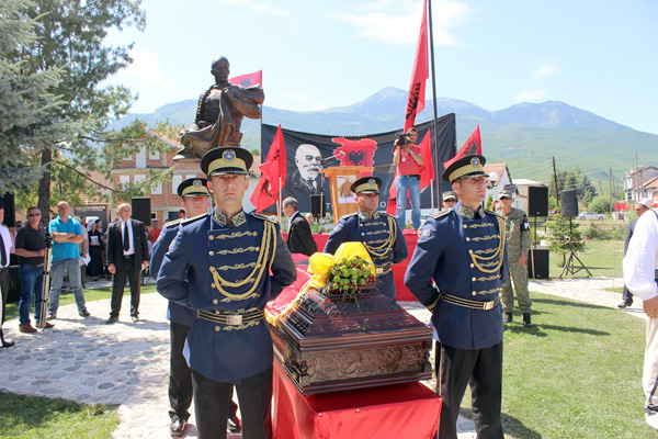 isaboletini_manifestimet_kosove_4115.jpg