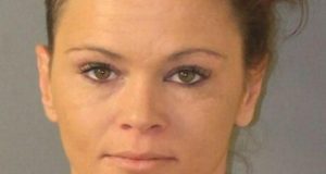 Arrestohet kamarierja, kreu marrëdhënie me 15-vjeçarin në dush