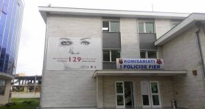 FIER/Publikohet emri i të vrarit, gjendet makina e autorëve, nje i plagosur