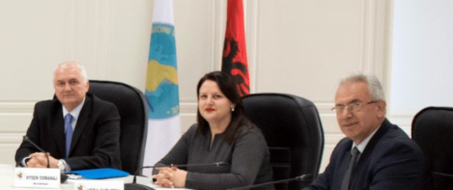 Regjistrimi i deputetëve, reagojnë anëtarët e opozitës në KQZ: Denar Biba shpik norma ligjore në shërbim të mazhorancës politike