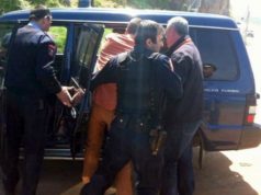 Kukës, protestë për faljen e kamatë-vonesave të energjisë, policia ushtron dhunë dhe arreston organizatorin