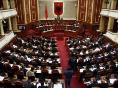 EMRAT/ Ja deputetët “llafazanë” dhe “memecë” gjatë vitit 2017 në Kuvend