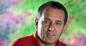 PËR TË QARË E PËR TË QESHUR/ Shkodër, kandidati i PS me “dy emra kafshësh” dhe me dy vendlindje