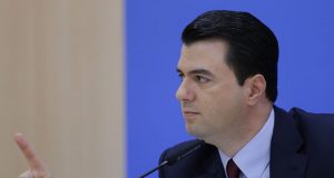 Basha: Edi Rama të zgjedhë; ose avokat i krimit, ose refromator i drejtësisë. Opozita i qëndron tri kushteve