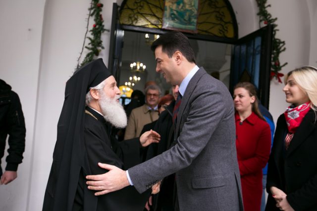 lulzim_basha_imzot_nikolla_fier_39314.jpg