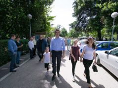 FOTO/ Basha zbulon veten: Kur nuk e ka mendjen Aurela