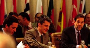 Ironizon Majko: Rugova “tradhtar”, e vërtetë sa “Klosi ka luftuar me armë në dorë”