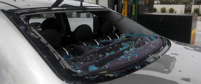 Prangosen 3 kuksianë që shpartalluan 23 makina