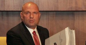 APELI/ Ylli Manjani largohet nga politika, ish-ministri do të merret me avokati