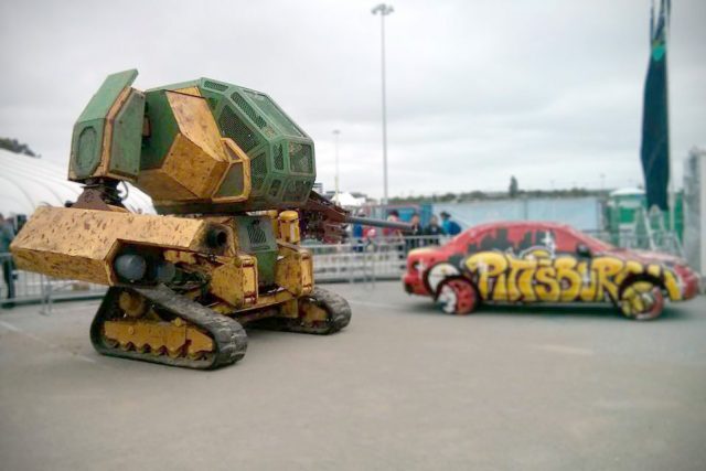 megabots_giant_fighting_robot_image_2_5816.jpg
