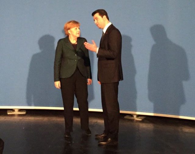 merkel_dhe_lulzim_basha_30283.jpg