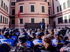 FORMULARI/ Pyetësori ndaj policëve për Vetting-un, vetëm për të dashurat/it nuk i pyesin