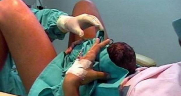 Gjinekologu mashtronte pacientet, i fekondonte me spermën e tij dhe i linte shtatzënë