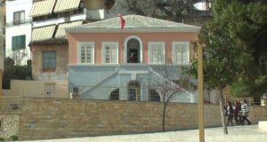 Myftinia e Durrësit grabitet natën, zhduket thesari