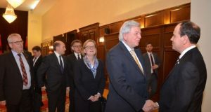 Nishani, takim me Kryeministrin gjerman të Hessen: Reforma në drejtësi, jo me standarde të dyfishta