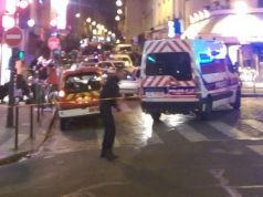 VIDEO/ Paris, alarm terrorist, përplaset makina e policisë