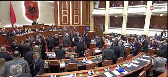 Berisha shpjegon akuzën për Ramën, Balla akuzën për motrën, Abazi prek hallatet