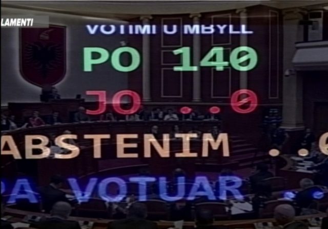 parlament_voptimi_140_vota_31518.jpg