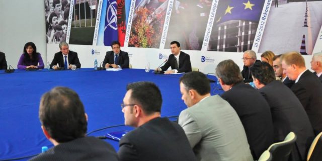 Mblidhet urgjent grupi parlamentar i opozitës