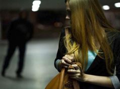 Elbasan, gruaja merr “ofertë seksuale” nga një djalë 17 vjet më i vogël dhe denoncon në Polici