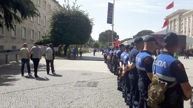 police_proteste_pd_13_maj2_46472.jpg