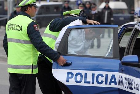 policia_arrestim_neww_copy_1_29372.jpg