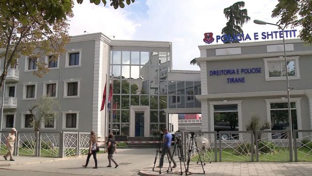 policia_tirane_copy_1_5809.jpg