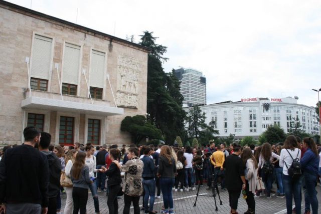 protsta_e_studenteve_para_kryeministrise_33073.jpg