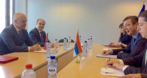 Edi Rama nga “bashkimi klasik me Kosovën”, në dakordësinë me Aleksandër Vuçiç për projekte të përbashkëta me Serbinë