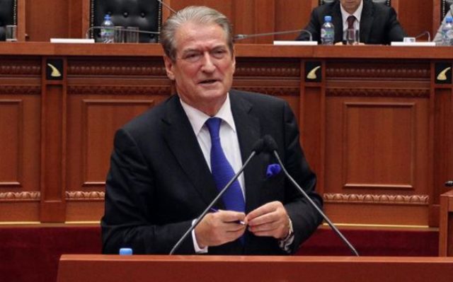 sali_berisha_copy_2_35232.jpg