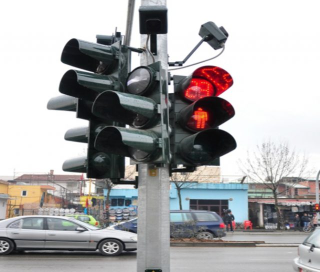 semafor_rruge_17671.jpg