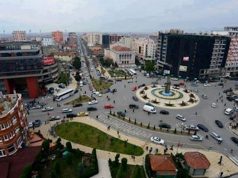 Shkodër, shikon të fejuarën me një tjetër, xhelozi bën namin në mes të lokalit