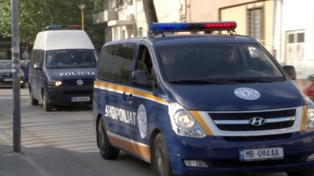 shullazi_gjykatemakine_policie_24174.jpg