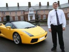 Multimilioneri “i varfër”…, e shoqja nuk e lejon të shpenzojë më shumë se 20 stërlina në ditë