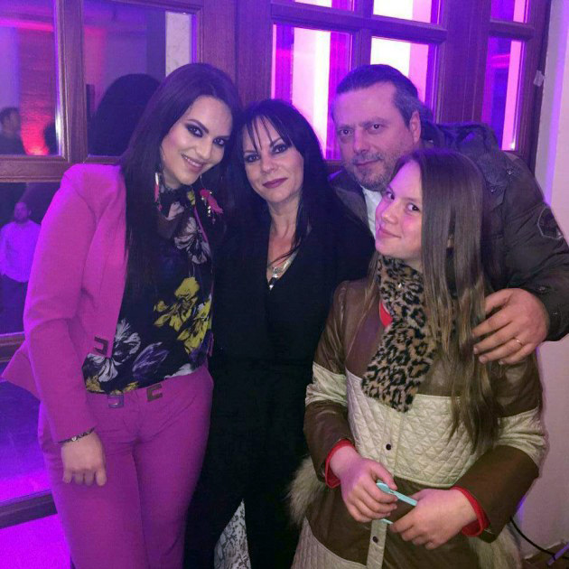 stefi_prifti_me_familjen_14215.jpg