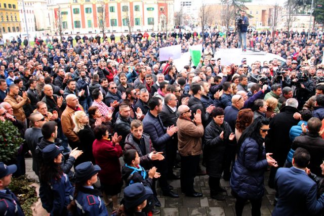 tirane_protesta_tregetare_20135.jpg