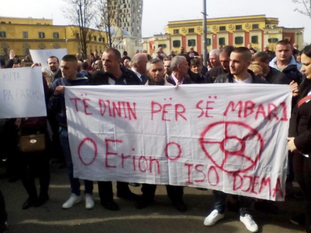 tirane_proteste_bashkia_19837.jpg