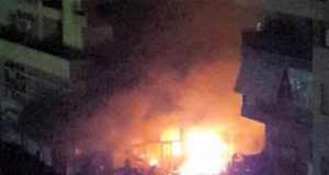 FOTO & VIDEO/ Tiranë, shpërthim i fuqishëm lokalit te “Astir”