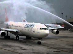 Avioni i “Turkish AirLines” merr flakë në ajër