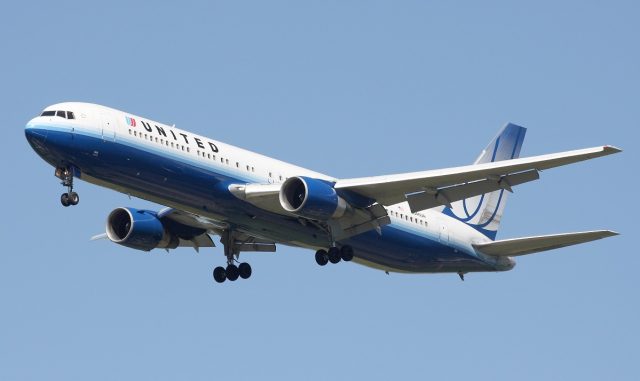 united_airlines_boeing_767_322er_6449.jpg