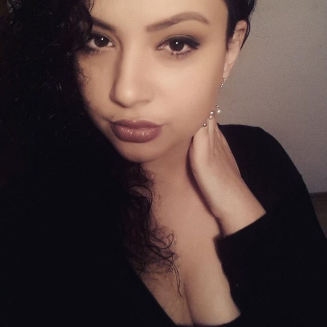 Xhilda na tregon anën e pasme të FRESSH!